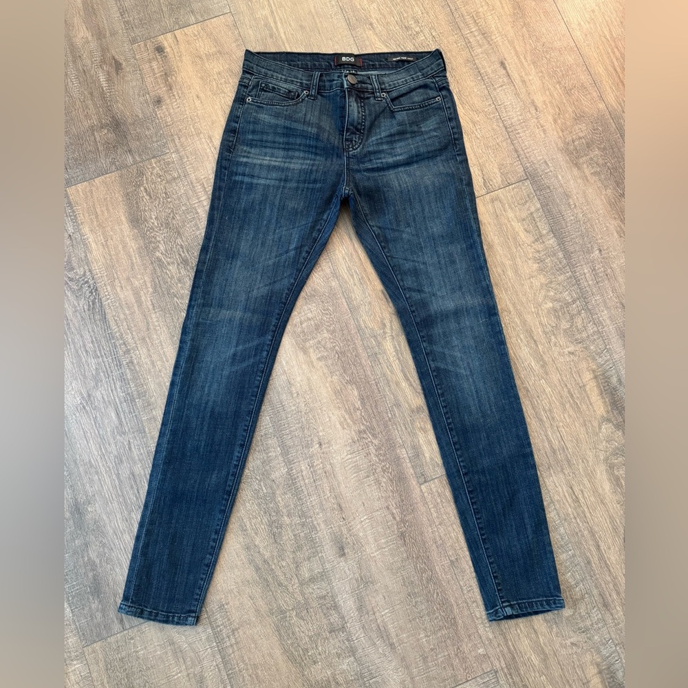 NWT BDG Denim Women's Jeans 27 x 29 Mid Rise Twig Ankle Tapered Blue